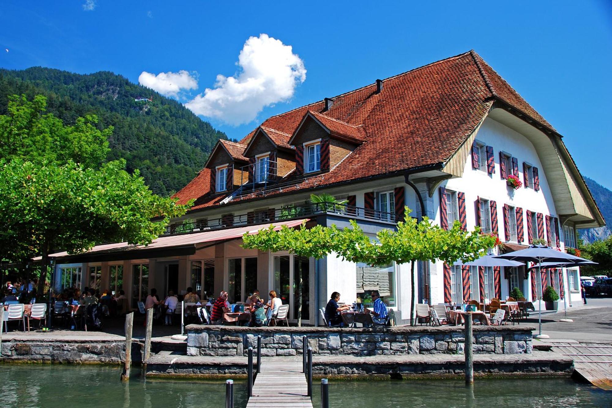 Hotel Neuhaus Golf- & Strandhotel Unterseen