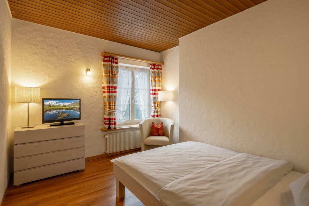 Neuhaus Golf- & Strandhotel Hotel Unterseen